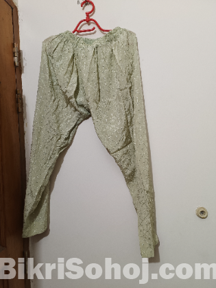 এমব্রয়ডারি করা সুন্দর লেডিস ড্রেস বিক্রয়